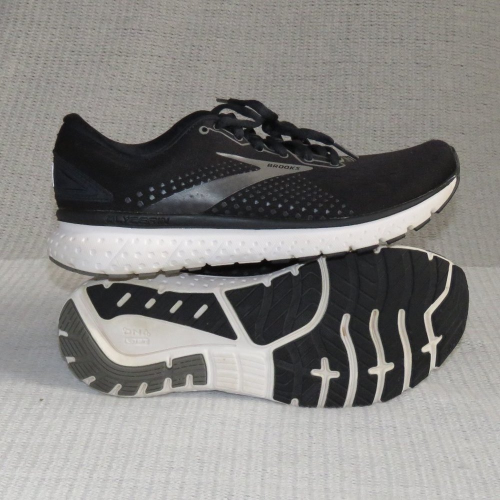 Women's Brooks Glycerin 18 shoes/sneakers in excellent condition. Sz 9